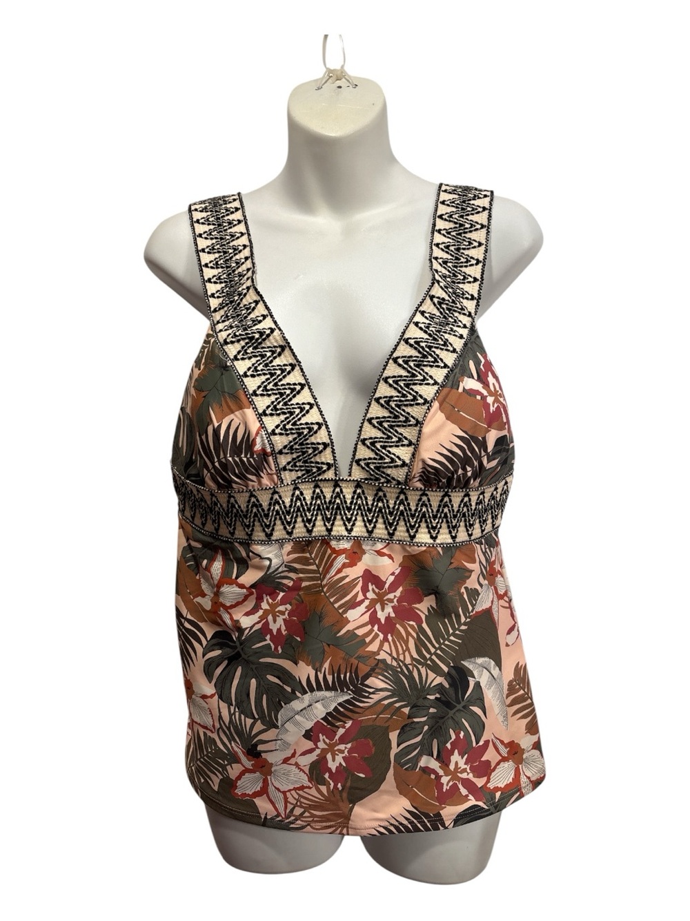 VENUS tanking Top in Fiji Garden size 12